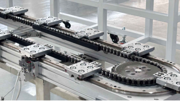 自動(dòng)化組裝生產(chǎn)線中環(huán)線平臺(tái)，為什么更推薦定距鏈條傳動(dòng)機(jī)構(gòu)？