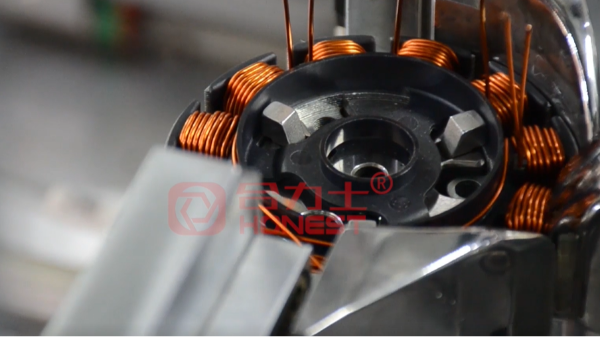 不同產(chǎn)能需求的電機如何選配自動繞線機？